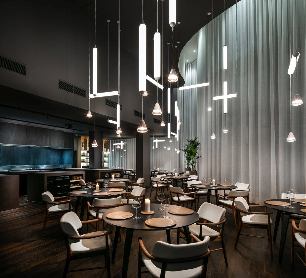 Puro Solo Vertical Pendant Lamp | Luxury Lighting | Brokis