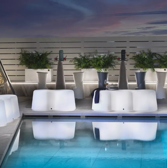 Peanuts Luminous Bench | Illuminated Furniture | Lyxo