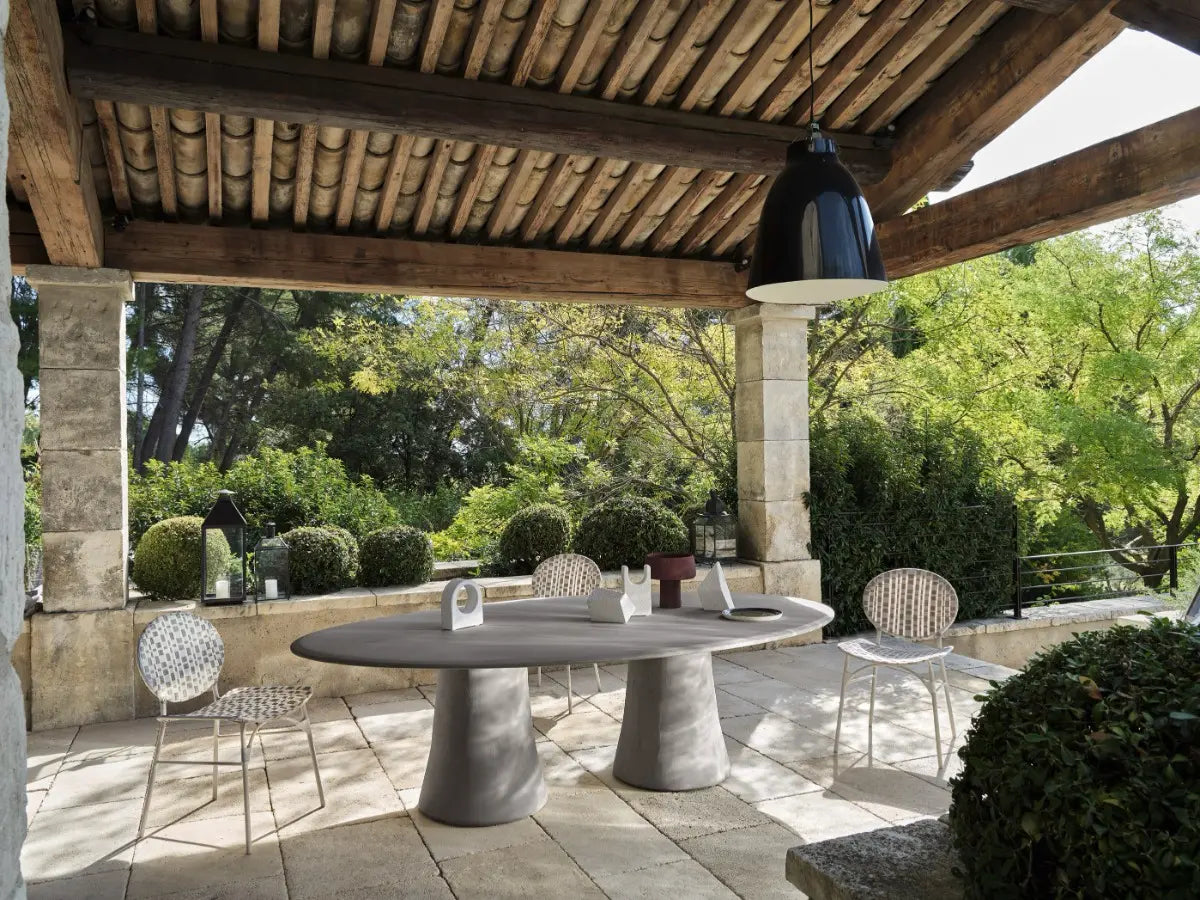 Noa Oval Dining Table | Luxury Furniture | Gervasoni