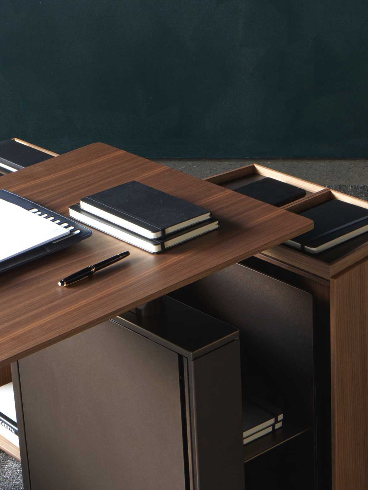 Touch Down Unit by Studio Klass | Height-Adjustable Mobile Desk