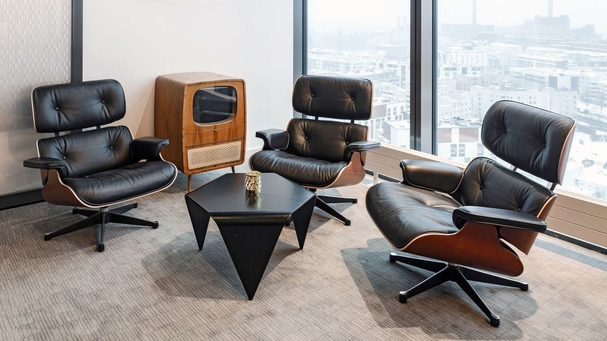Vitra Eames Lounge Chair & Ottoman | Luxury Chair by Eames