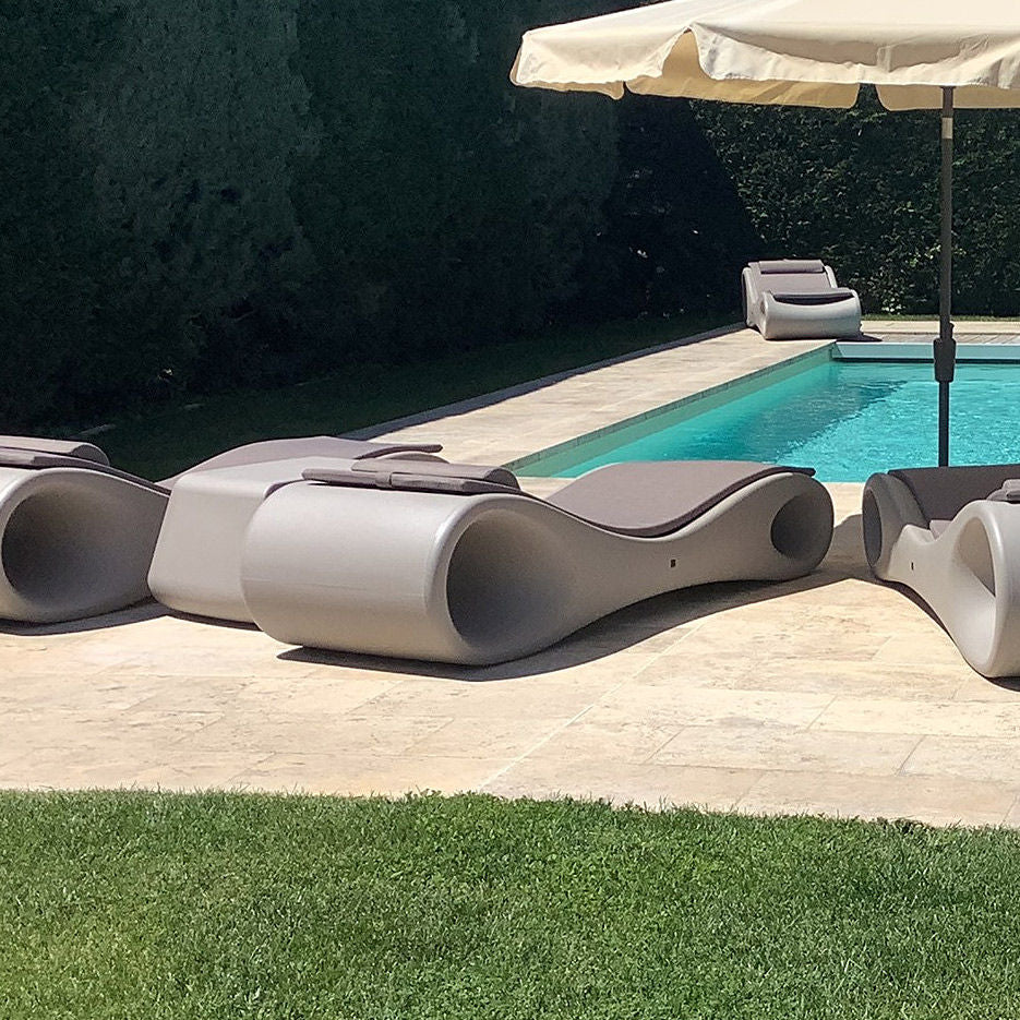 Slice Sunbed | Designed by Simone Micheli | Lyxo
