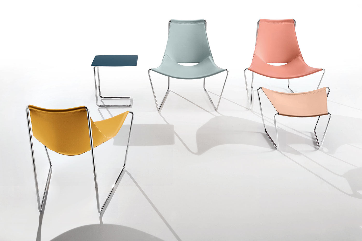 Apelle AT M CU Lounge Chairs | Midj Contemporary Design