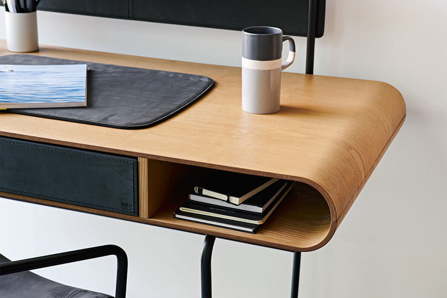 Apelle Office Desk by Midj — Contemporary Design by Beatriz Sempere