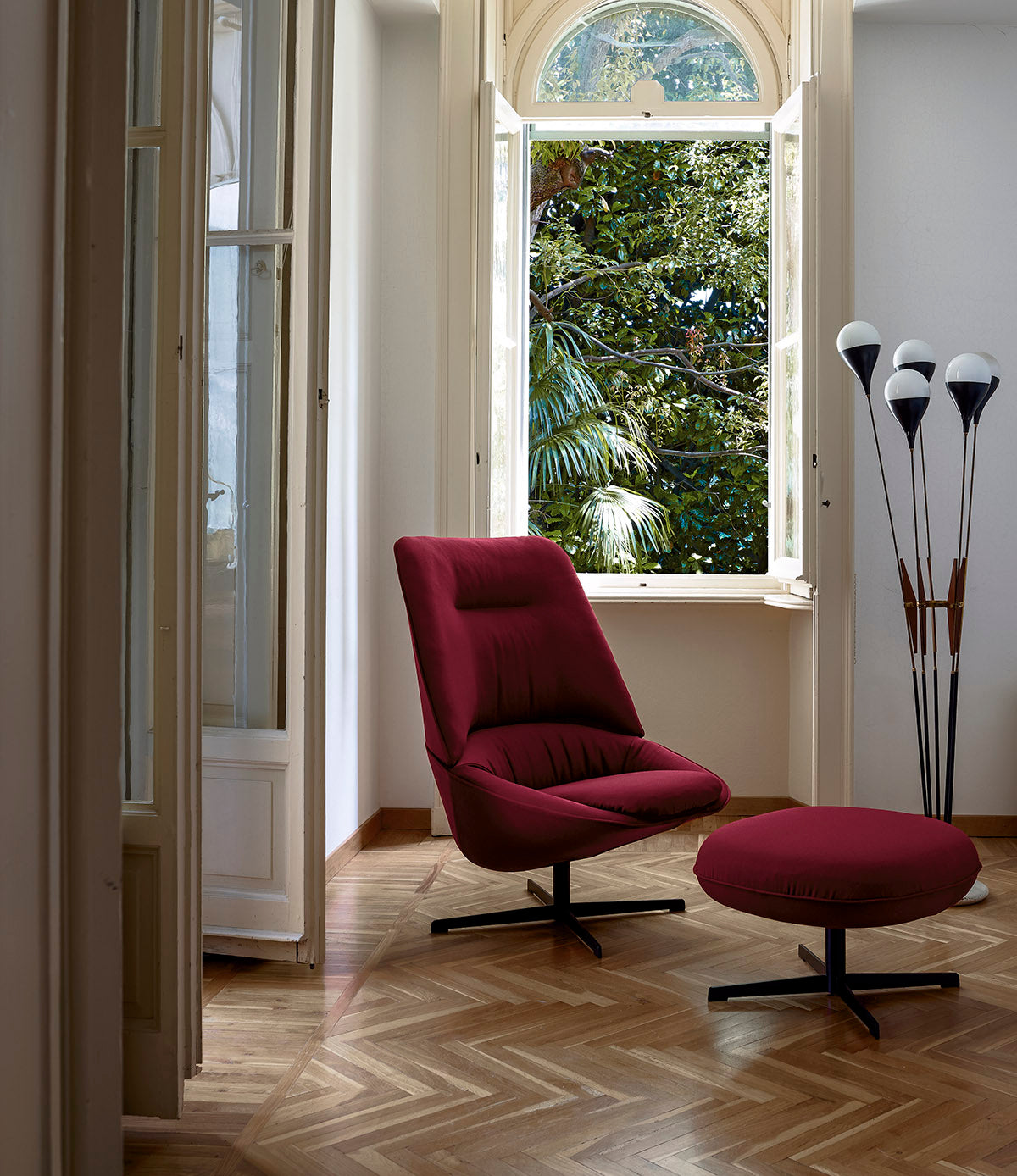Ladle Swivel Armchair Medium Back | Designed by Luca Nichetto | Arflex