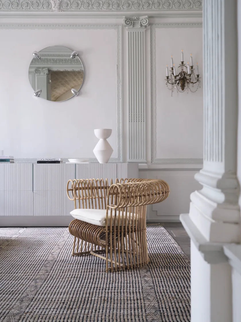 R 513 Armchair | Designed by Vico Magistretti | Luxury Furniture | Gervasoni