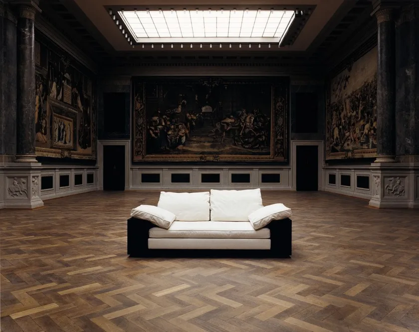 GR 23 Lota Sofa by Eileen Gray | Icone Design