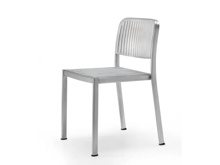 Reil Full Stackable Outdoor Chair | Scab Design
