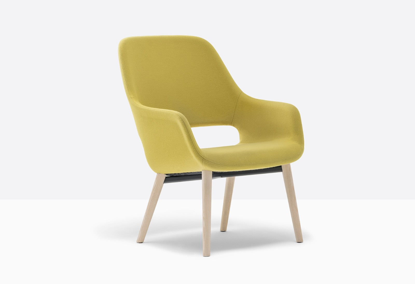 Babila Comfort 2759 Lounge Chair | Luxury Design | Pedrali