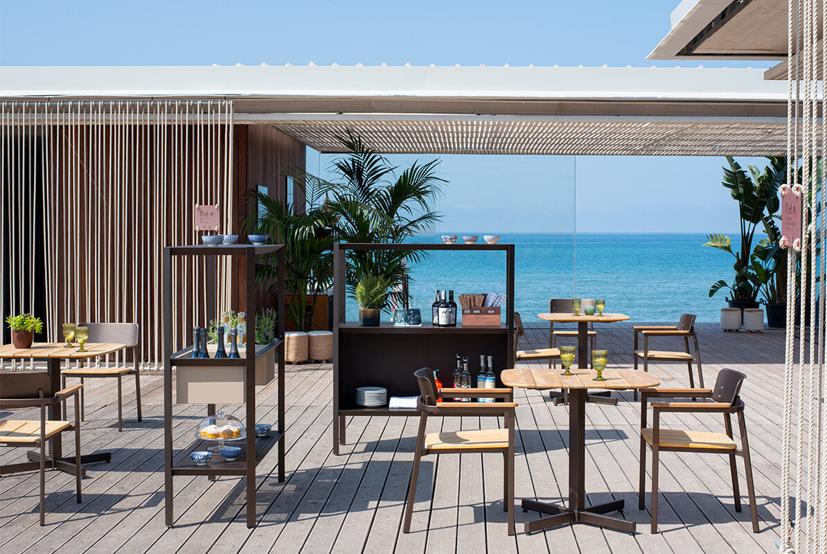 Shine Square Dining Table | Luxury Outdoor | EMU