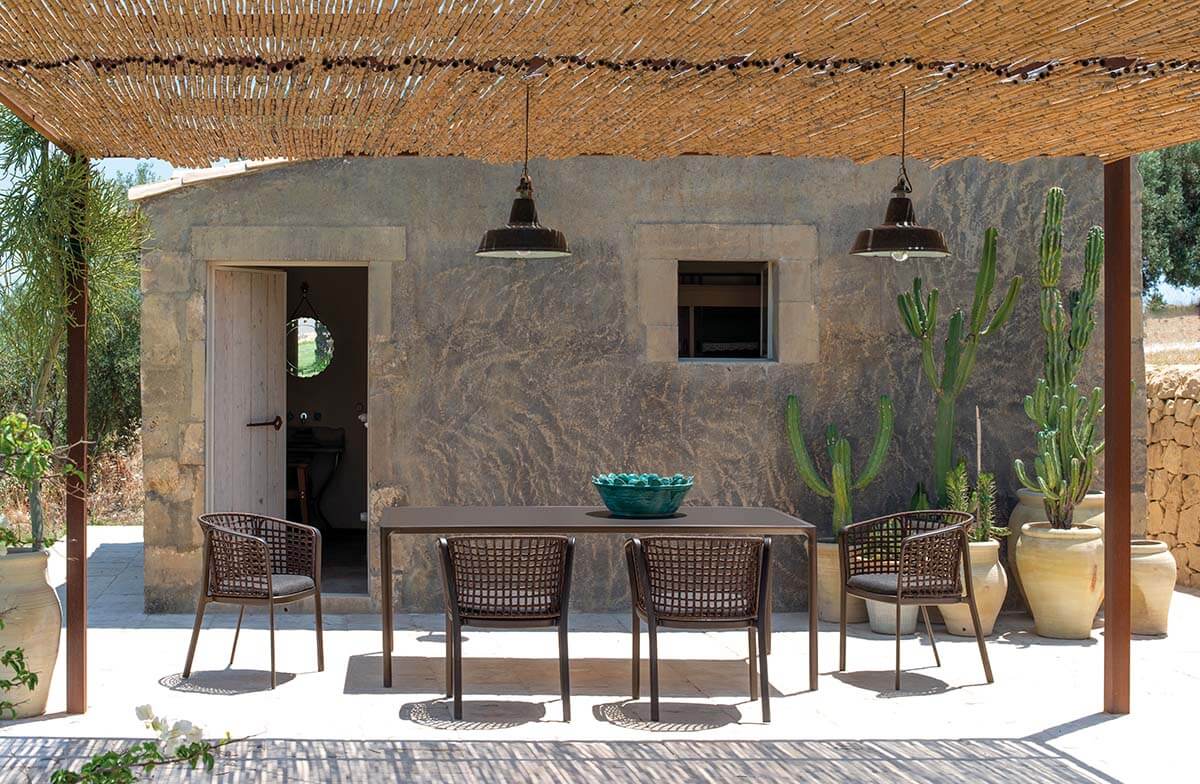 Carousel Lounge Chair 1217 | Luxury Outdoor | EMU