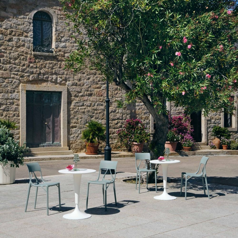 Dr.Na Round Table | Designed by Philippe Starck | Kartell