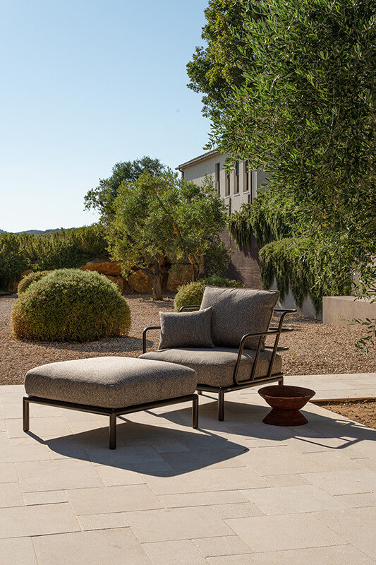 Saint Martin Steel Daybed by EMU – Modern Outdoor