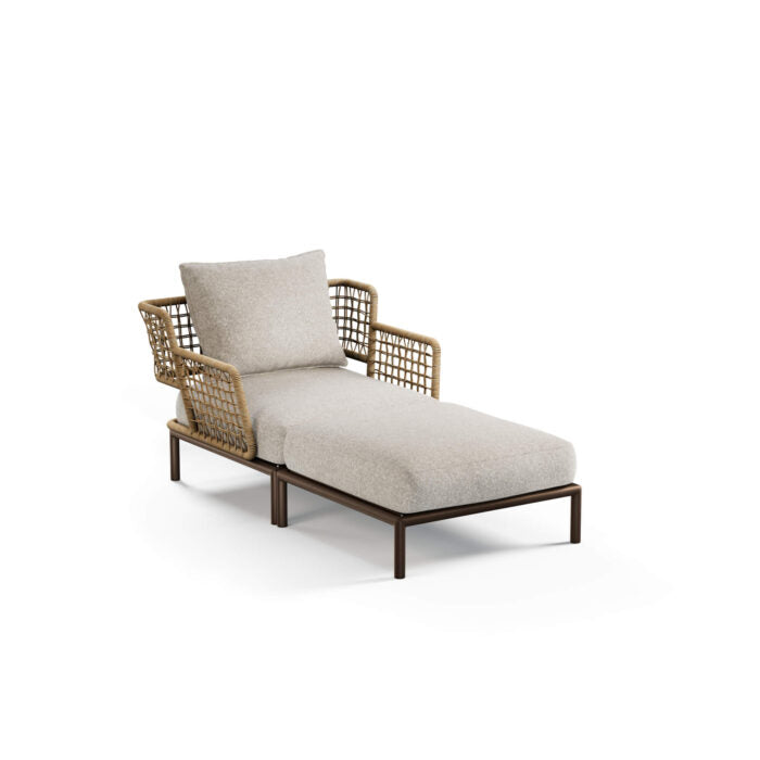 Saint Martin Steel Daybed by EMU – Modern Outdoor