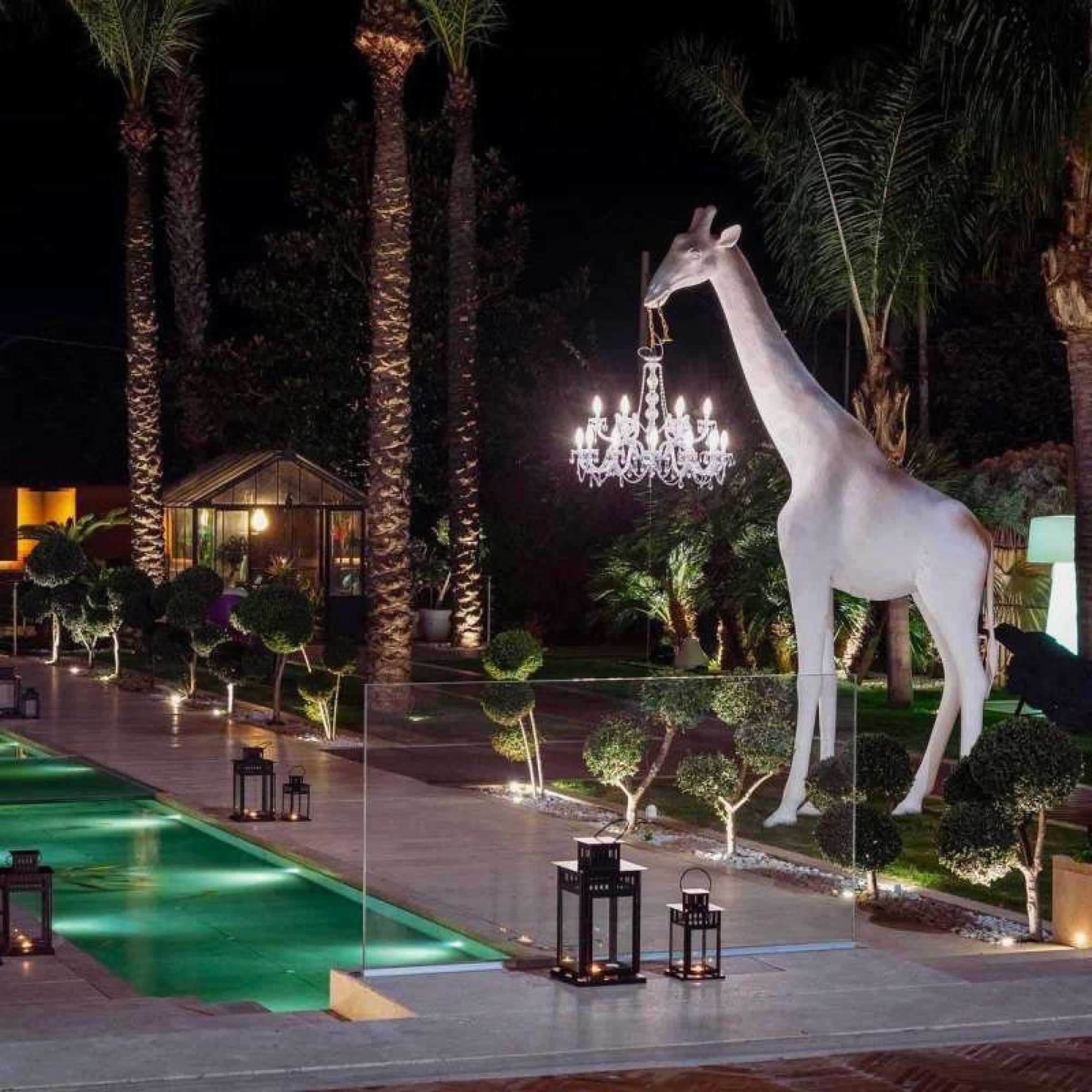 Sculptural giraffe lamp with chandelier for indoor and outdoor use Qeeboo