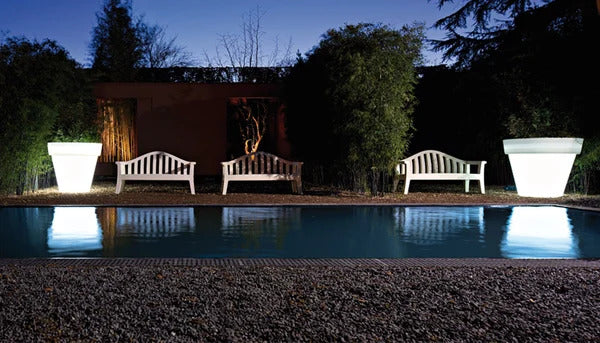 Giulietta Bench — Modern Sculptural Indoor/Outdoor Seating by Serralunga