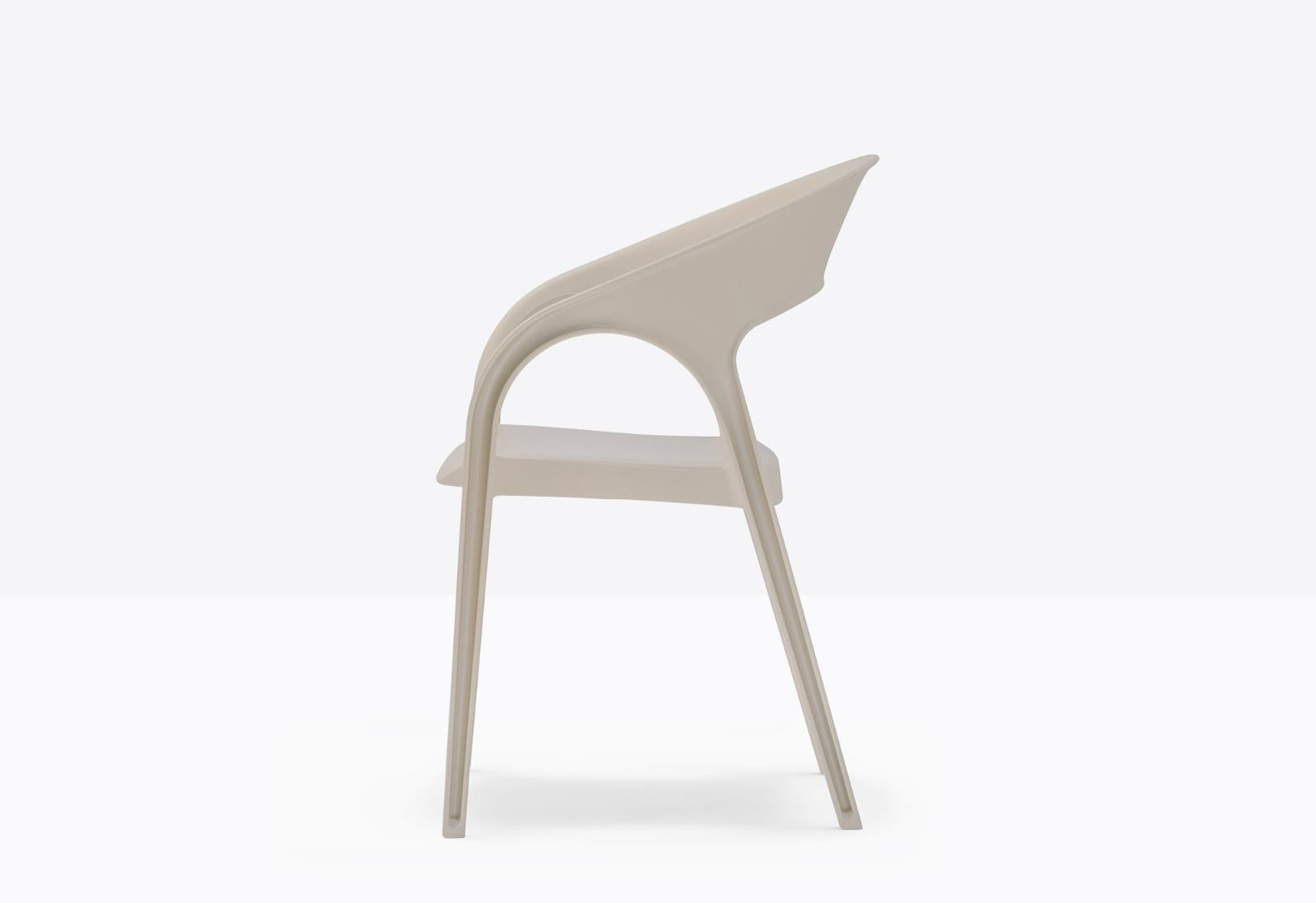 Gossip 621 Stackable Chair with Armrests | Luxury Design | Pedrali