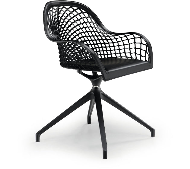 Guapa Swivel Chair with Armrests | Midj Contemporary Design