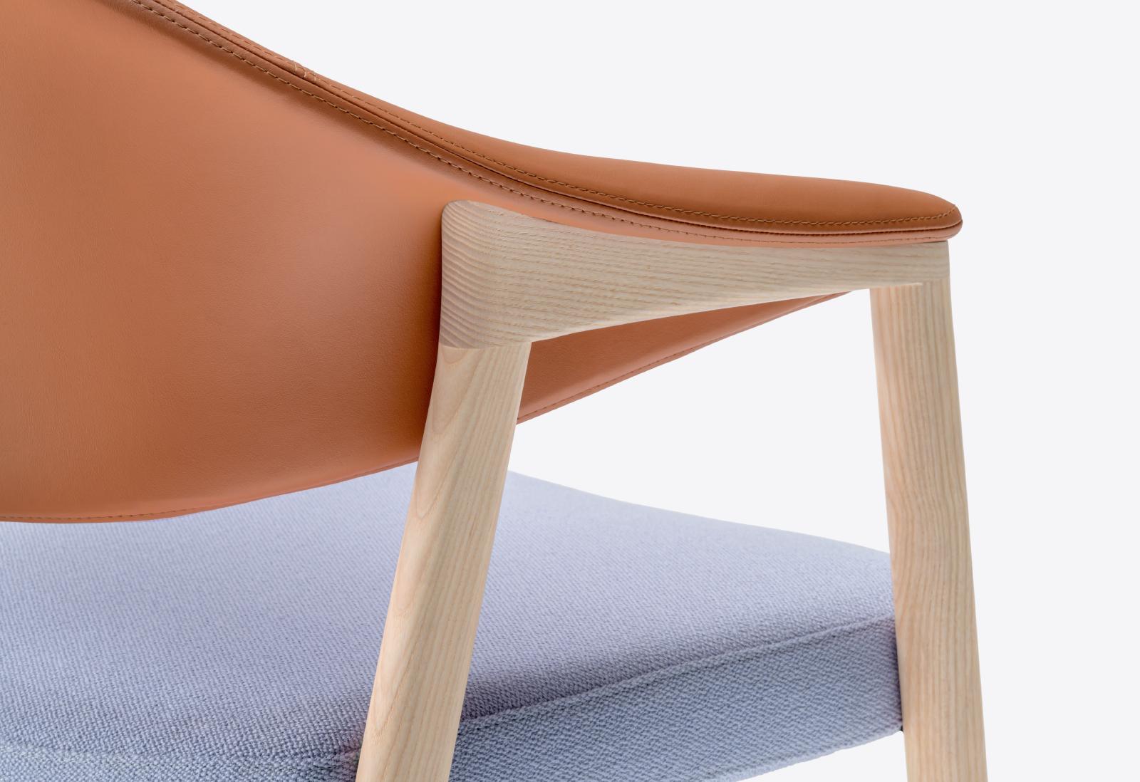 Héra Soft 2866 Dining Chair with Armrests | Luxury Design | Pedrali