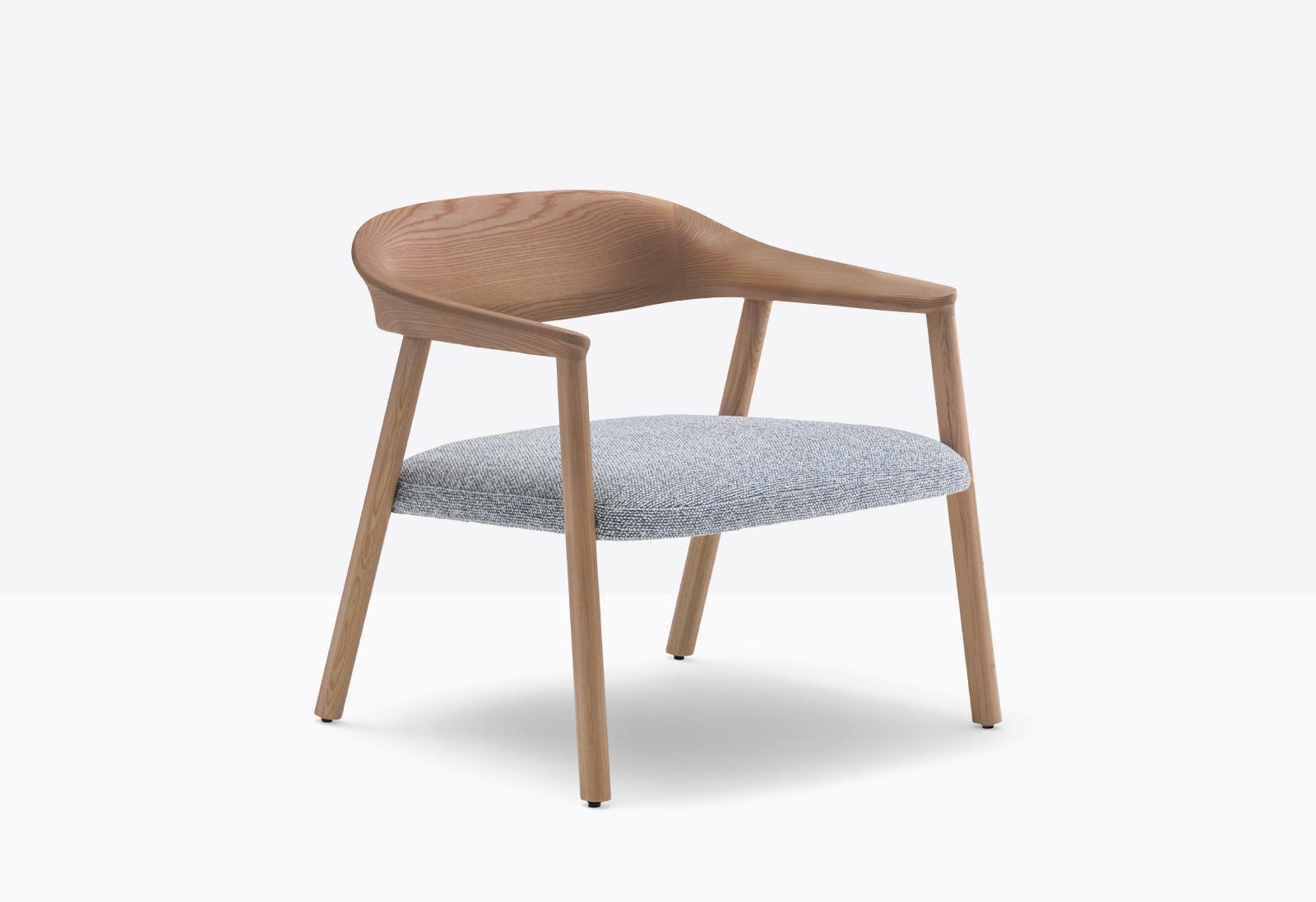 Héra 2869 Lounge Chair | Luxury Design | Pedrali