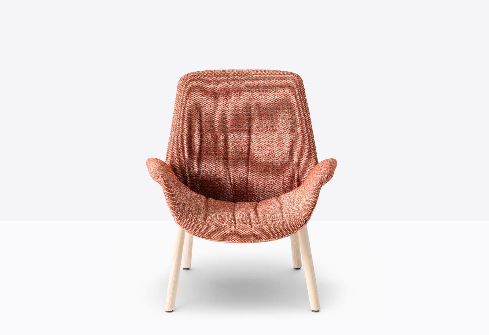 Ila 2025 Lounge Chair | Luxury Design | Pedrali