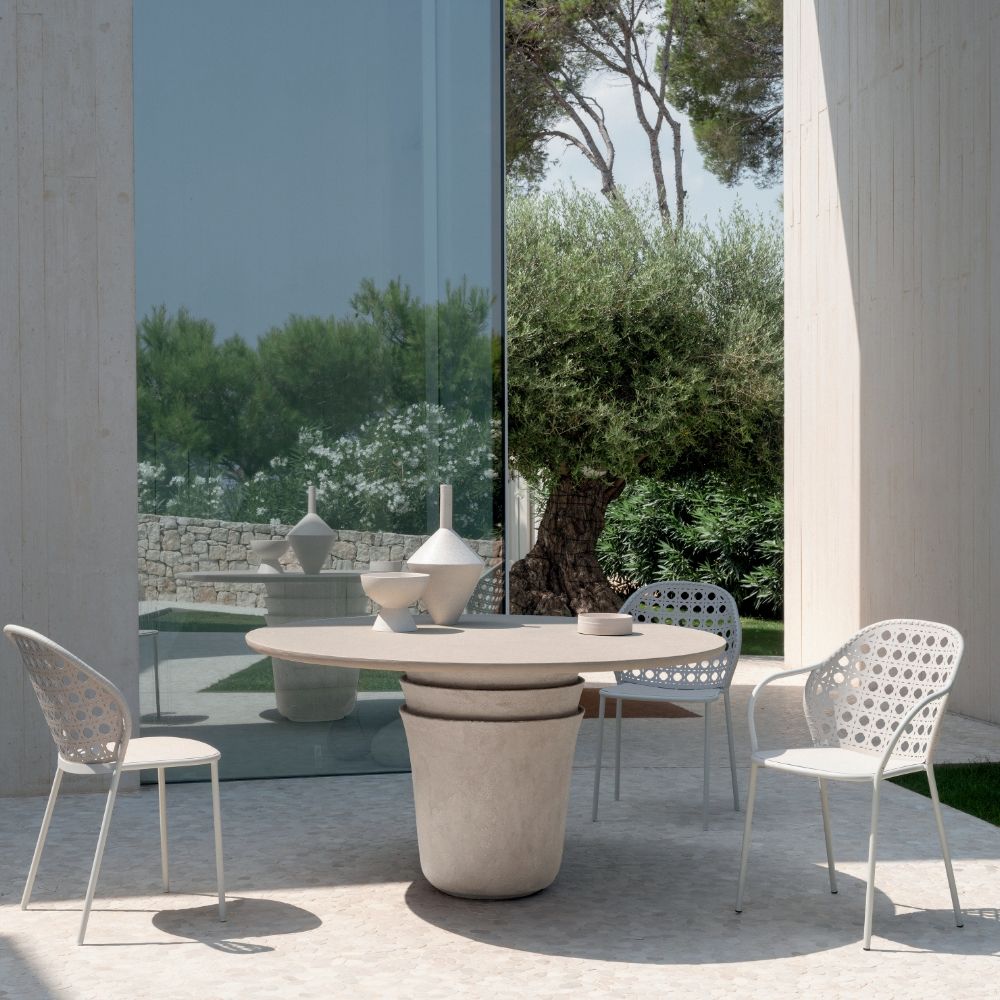 Kasane 38/39 Round Dining Table | Luxury Furniture | Gervasoni