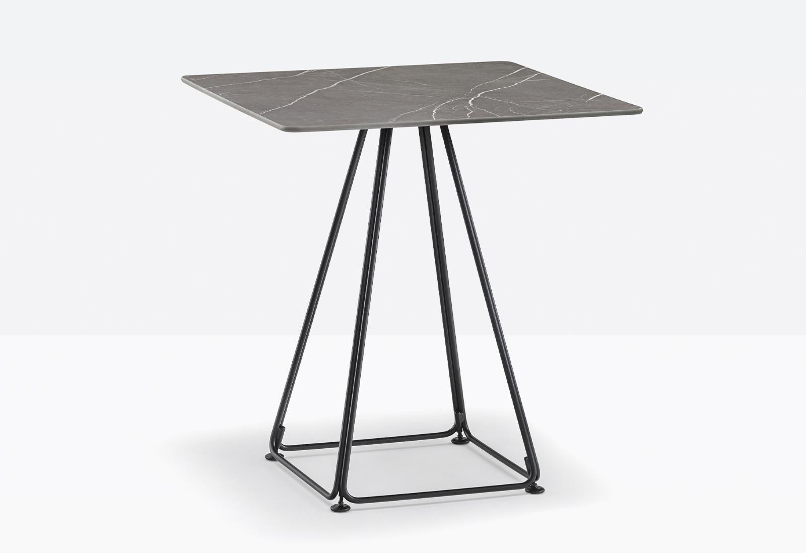 Lunar 5440 Dining Table | Luxury Design | Pedrali