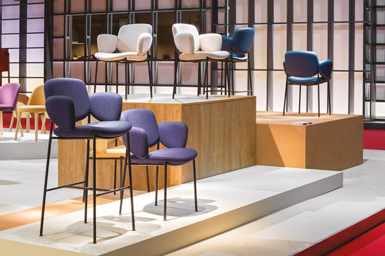 Macka Stool with Armrests | Contemporary Furniture Arrmet