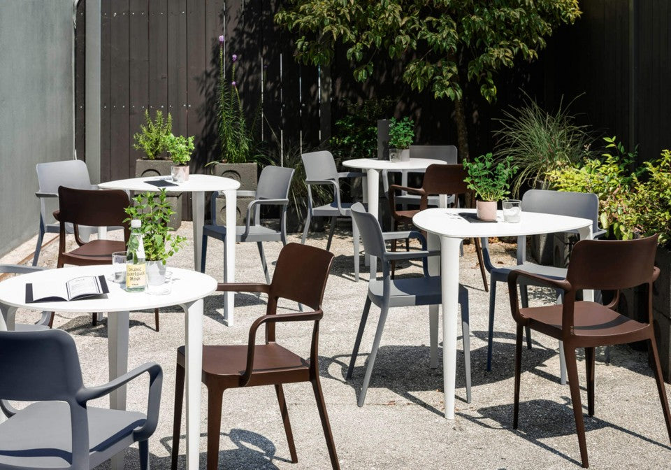 Nenè Stackable Dining Chair with Armrests | Set of two | Midj Contemporary Design