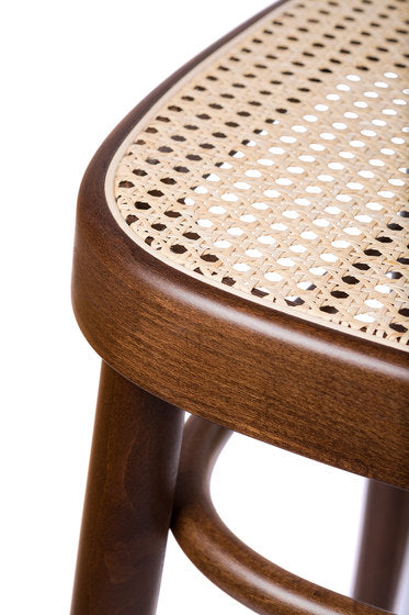 N.811 Dining Chair with Armrest | Classic Design by Wiener GTV Design