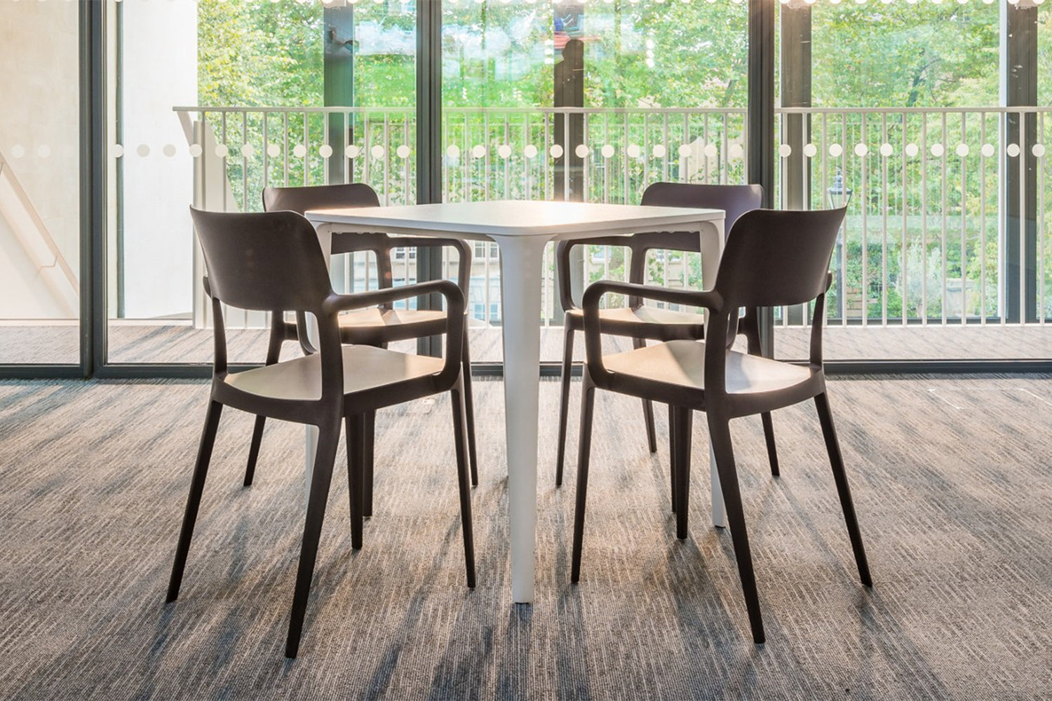 Nenè Stackable Dining Chair Midj Contemporary Design