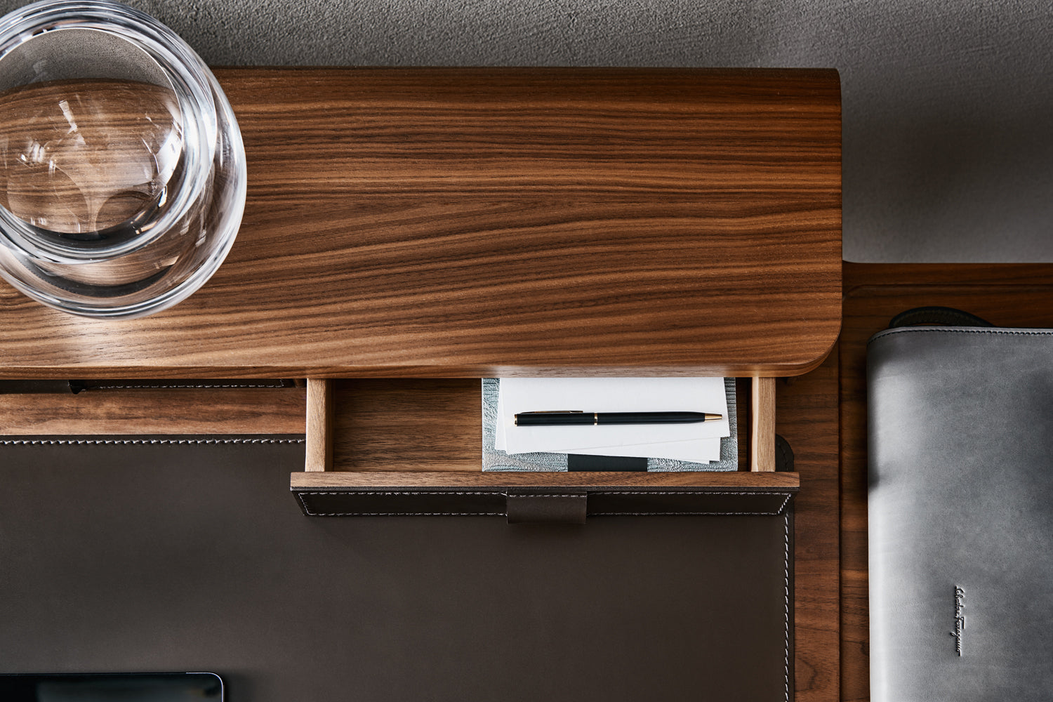 Note Desk by Matteo Nunziati | Luxury Wooden Writing Desk with Drawers