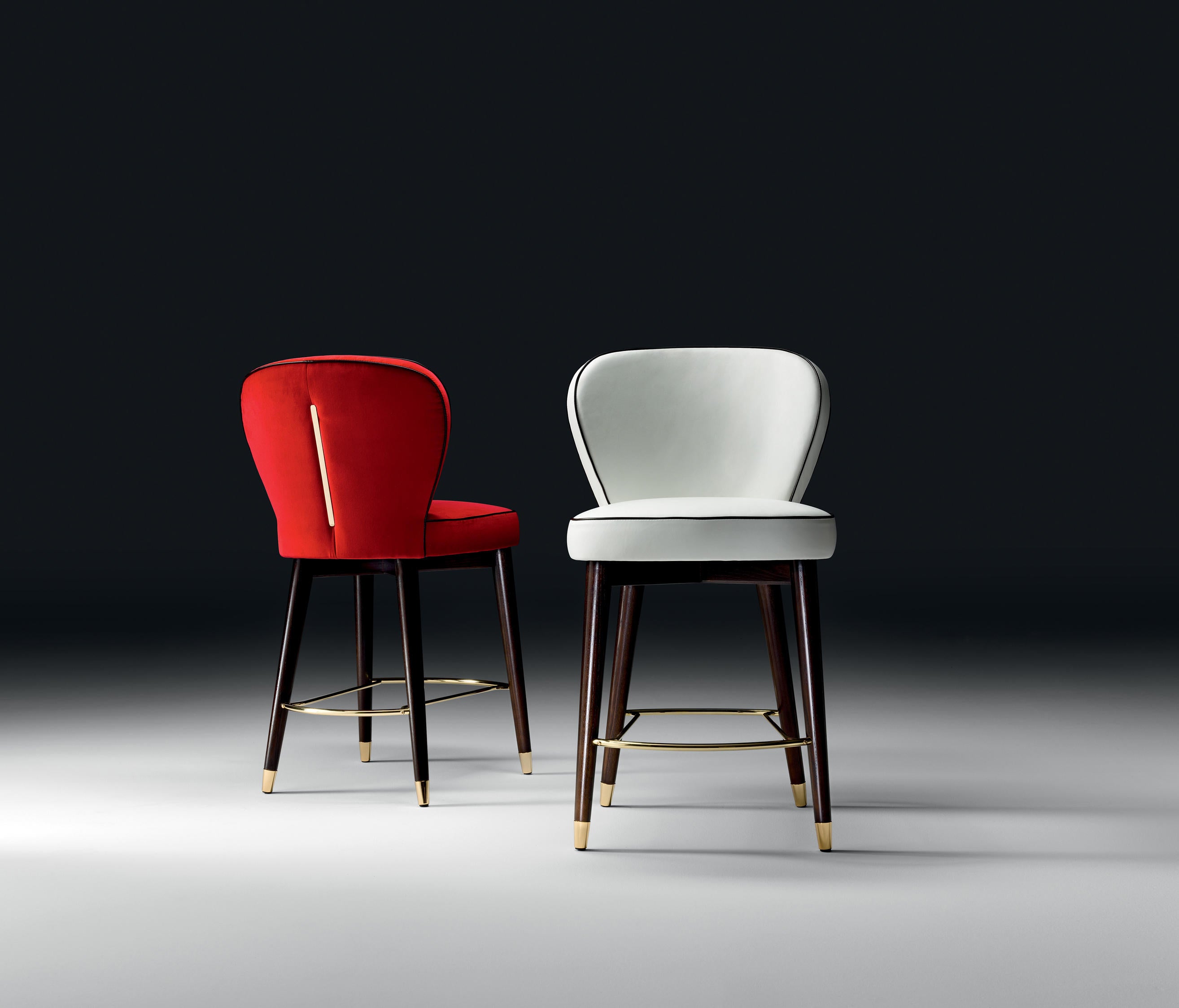 Olivia Stool | Designed by Pier Luigi Frighetto | Black Tie