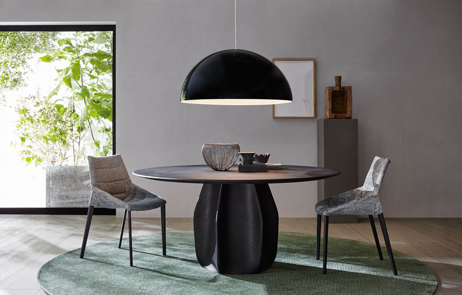 Molteni&C Outline Chair by Arik Levy | Ergonomic Italian Dining Chair