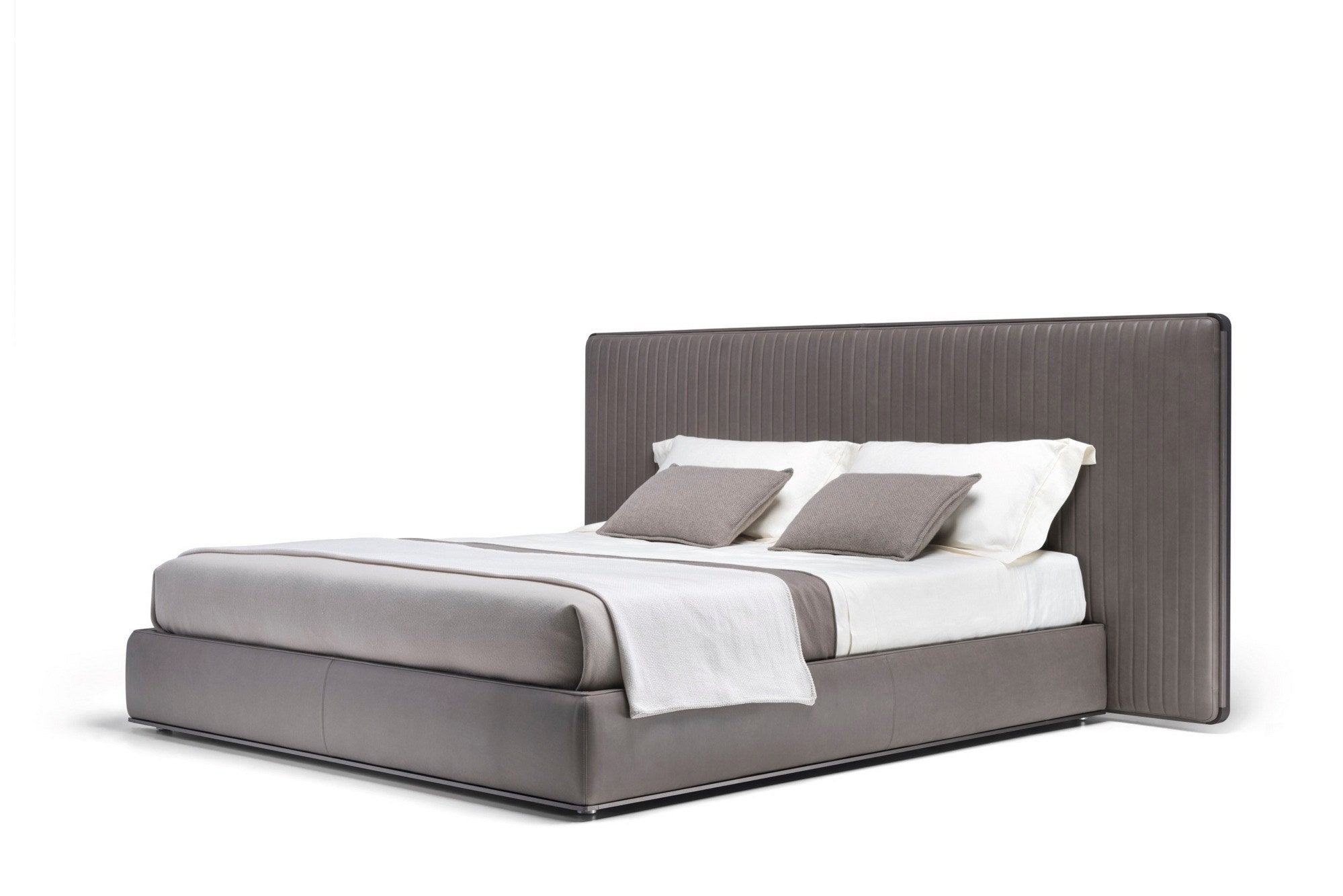 Molteni&C OVIDIO Bed by Vincent Van Duysen | Luxury Italian Bed
