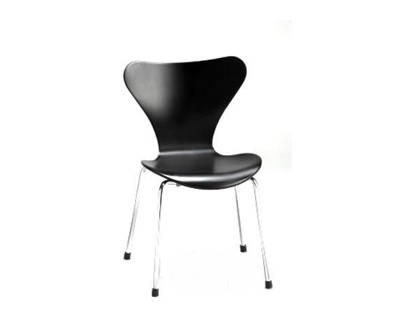 Series 7 Dining Chair by Arne Jacobsen | Stile