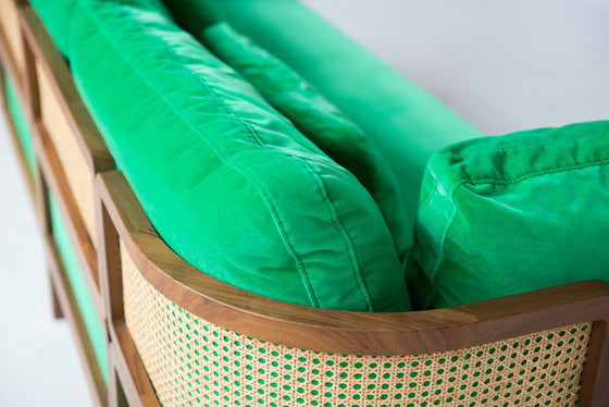 Promenade Sofa | Classic Design by Wiener GTV Design