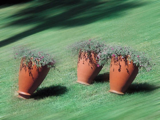 Santavase Vases — Sculptural Italian Indoor/Outdoor Planters by Serralunga