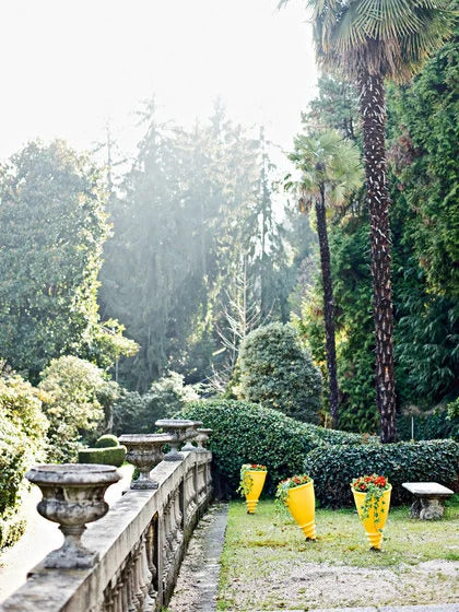 Santavase Vases — Sculptural Italian Indoor/Outdoor Planters by Serralunga