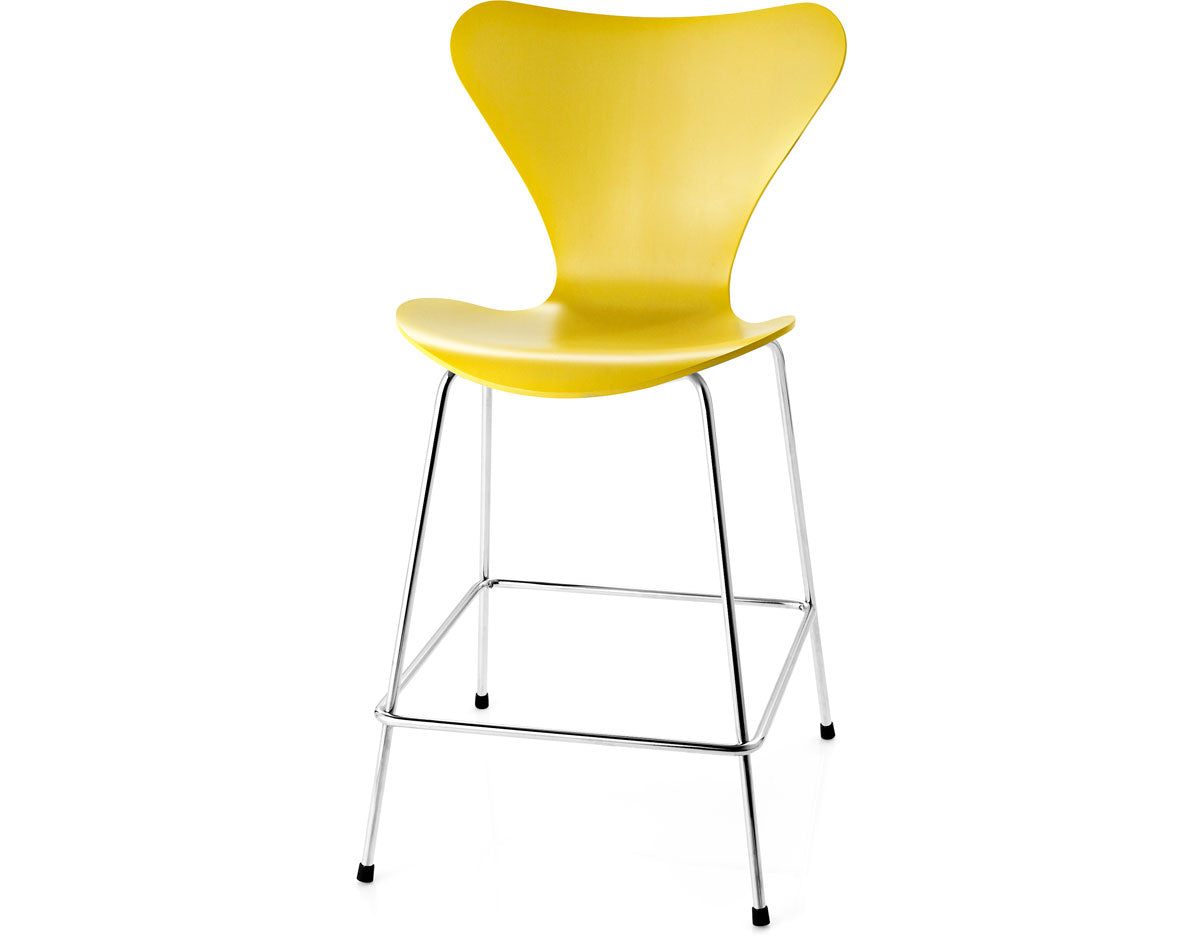 Series 7 Barstool by Arne Jacobsen | Stile