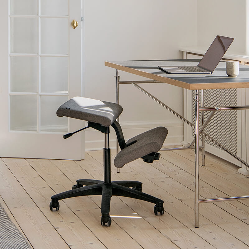 Wing Balans Kneeling Chair | Designed by P Opsvik | Varier