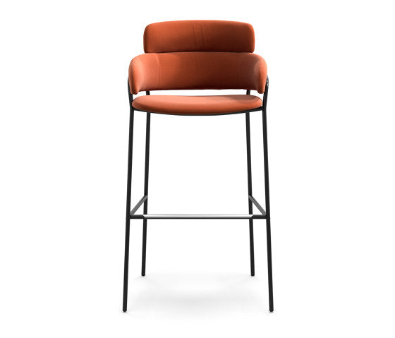 Strike ST Stool with Armrests | Contemporary Furniture Arrmet