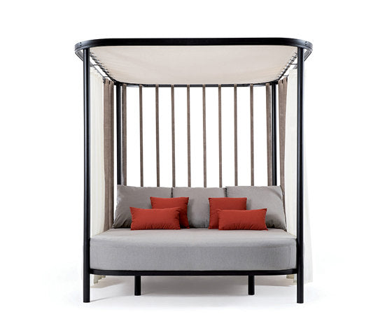 Swing Alcove With Curtains | Outdoor Luxury | Ethimo