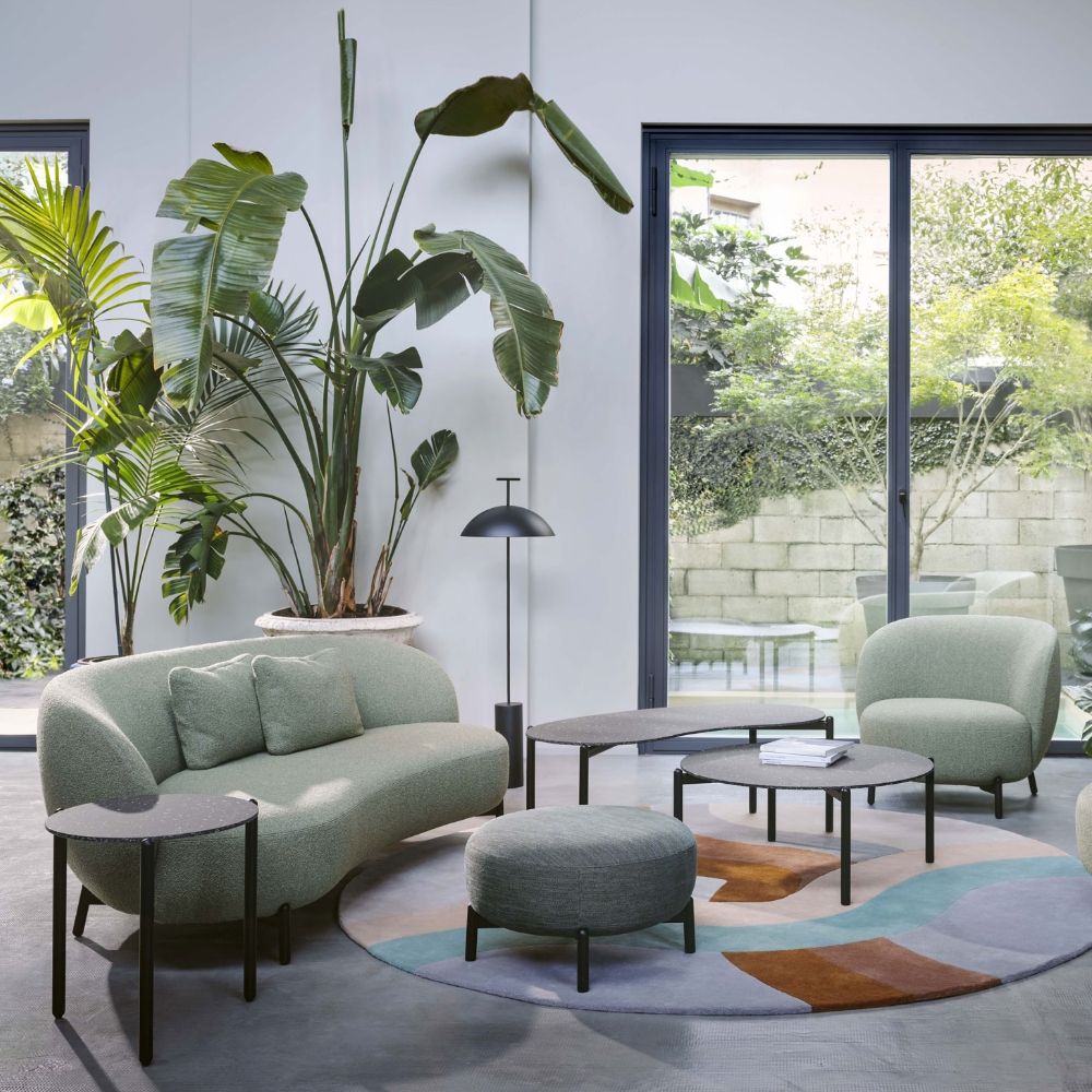 Undique Mas Side Table | Designed by Patricia Urquiola | Kartell