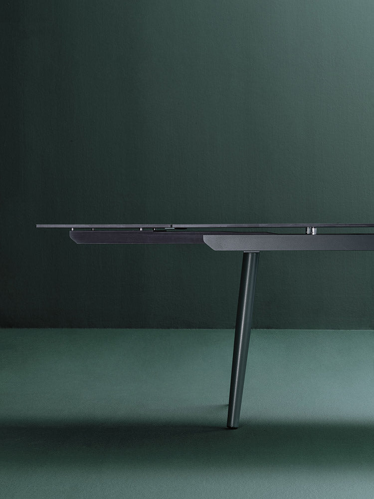 Ellisse Rectangular Extendable Dining Table | Designed by R&S Varaschin | Varaschin