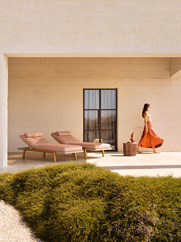 Gianna Outdoor Sunbed | Designed by Monica Armani | Varaschin