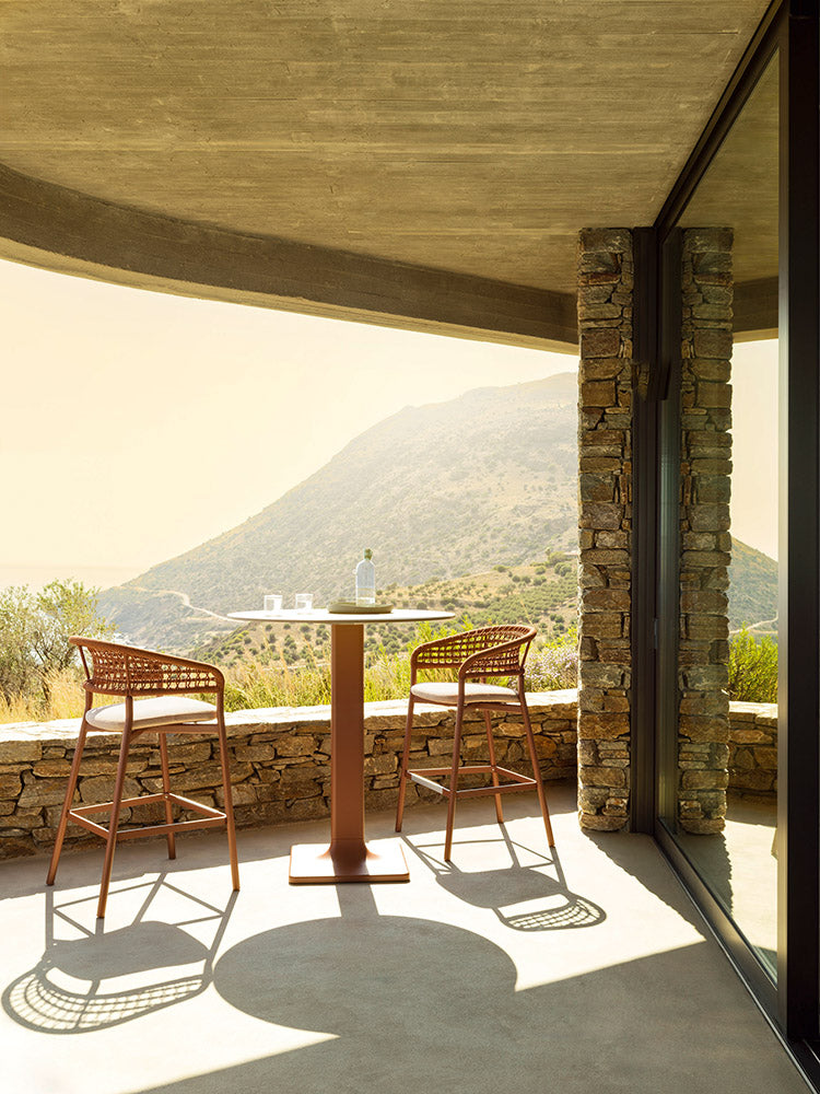 Plinto Outdoor Stool | Designed by Pio & Tito Toso | Varaschin