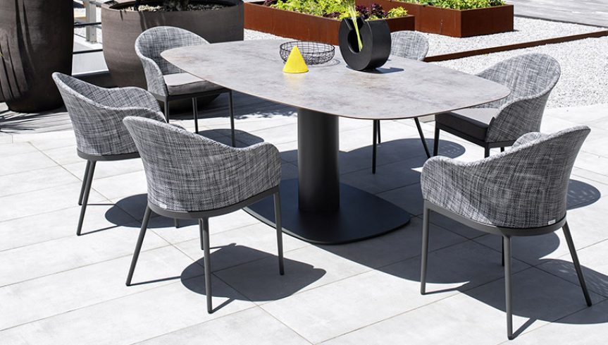 Big Oval Dining Table | Designed by R&S  | Varaschin