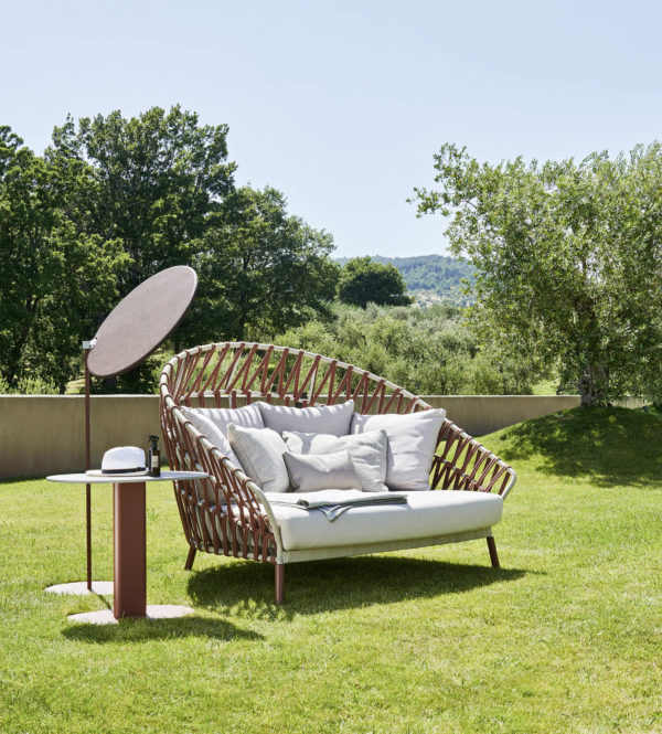 Emma Cross Daybed Compact | Designed by Monica Armani | Varaschin