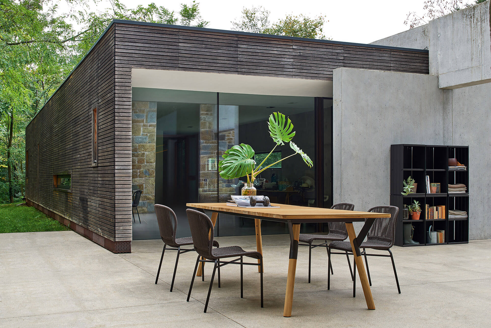 Link Rectangular Dining Table | Outdoor | Designed by Alain Gilles | Varaschin